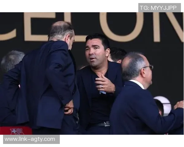 弗里克与德科默契合作哈维与德科在决策上存在明显分歧